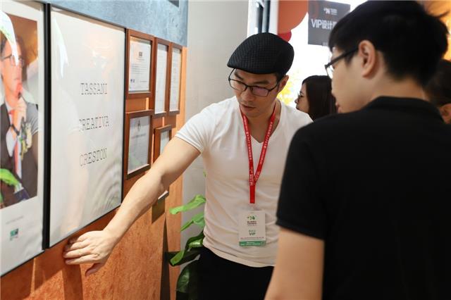 陶博會設計師遊學團蒞臨TASSANI塔薩尼展廳參觀