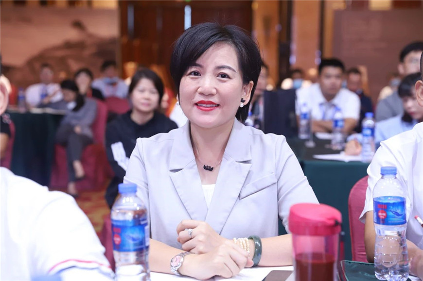 塔薩尼劉芳女士